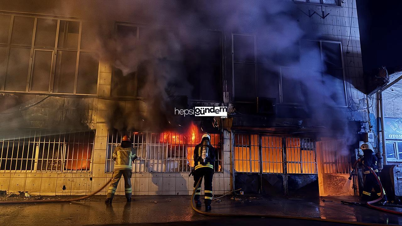 Bursa’da 3 katlı dokuma atölyesinde yangın