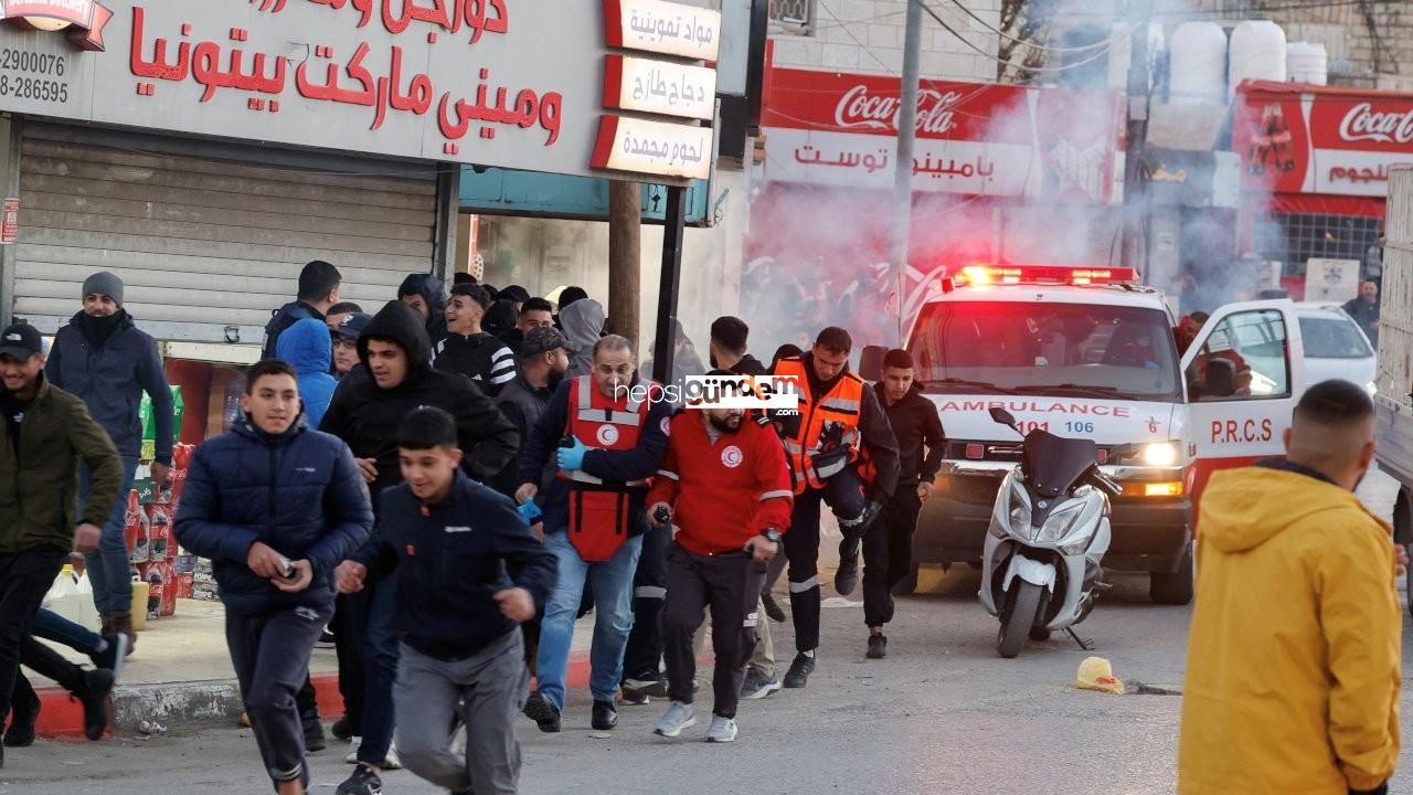 Gazze’de rehine takası: Filistinli mahkumlar Ofer Cezaevi’nden ayrılıyor