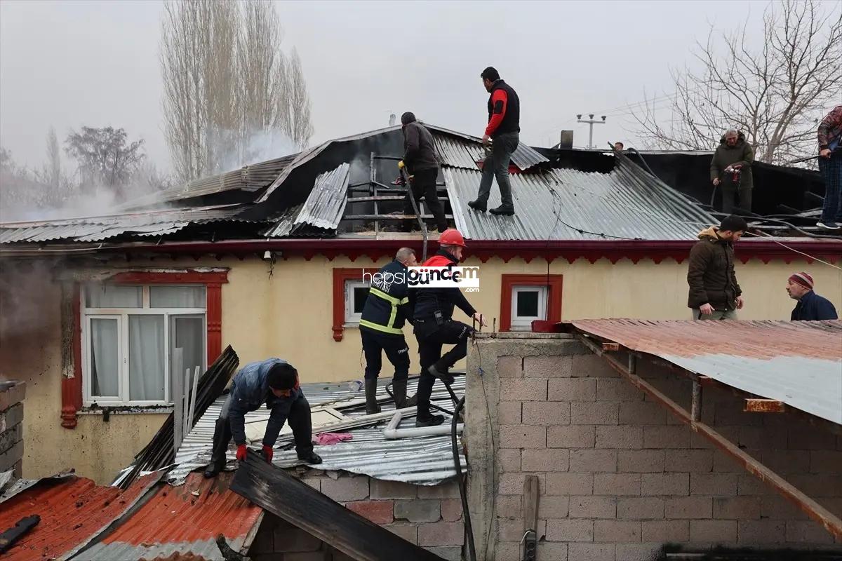 Iğdır’da Yangın: Bir Mesken ve İki Ahır Küle Döndü