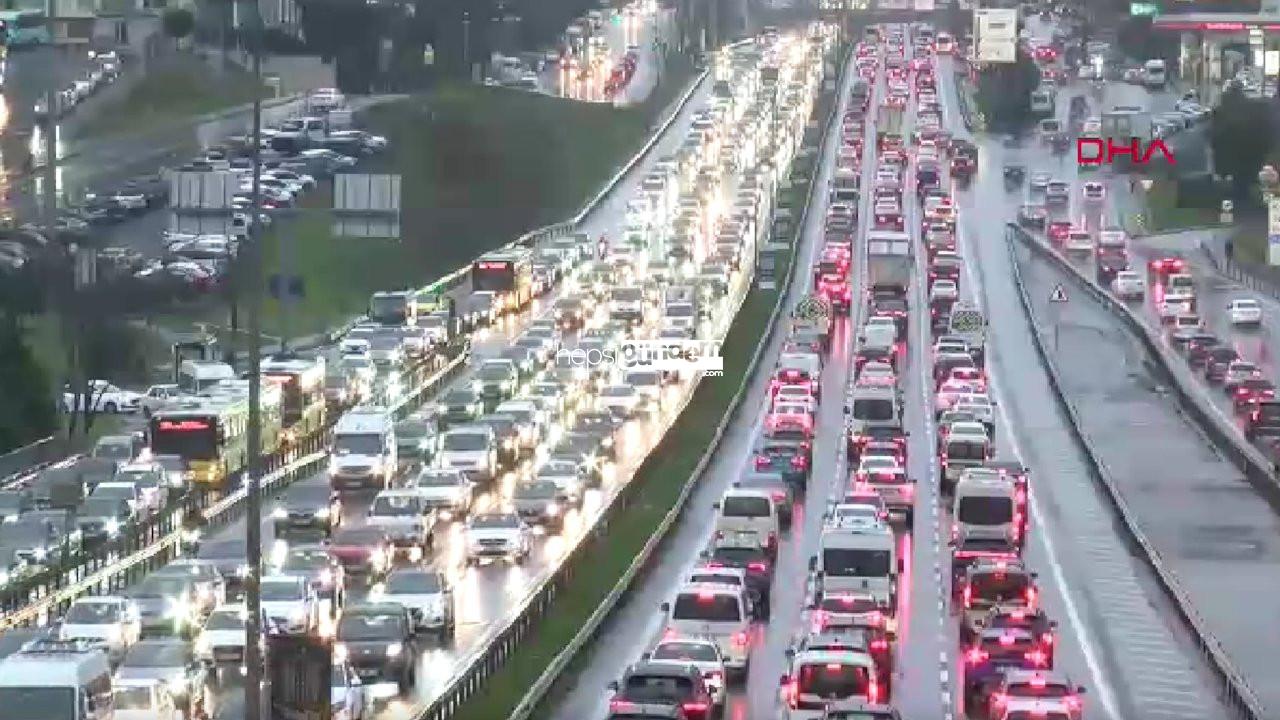 İstanbul’da haftanın birinci iş gününde trafik yoğunluğu yaşanıyor