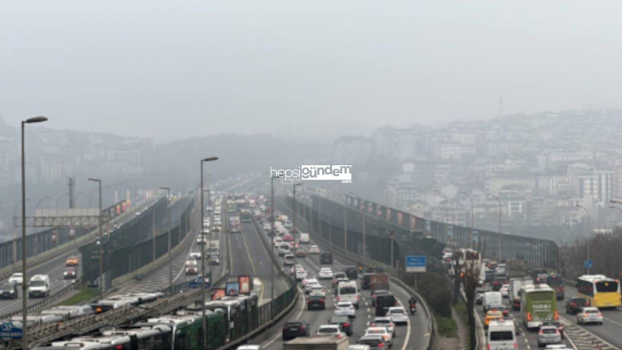 İstanbul’da tesirli olan sis trafiği de olumsuz etkiledi