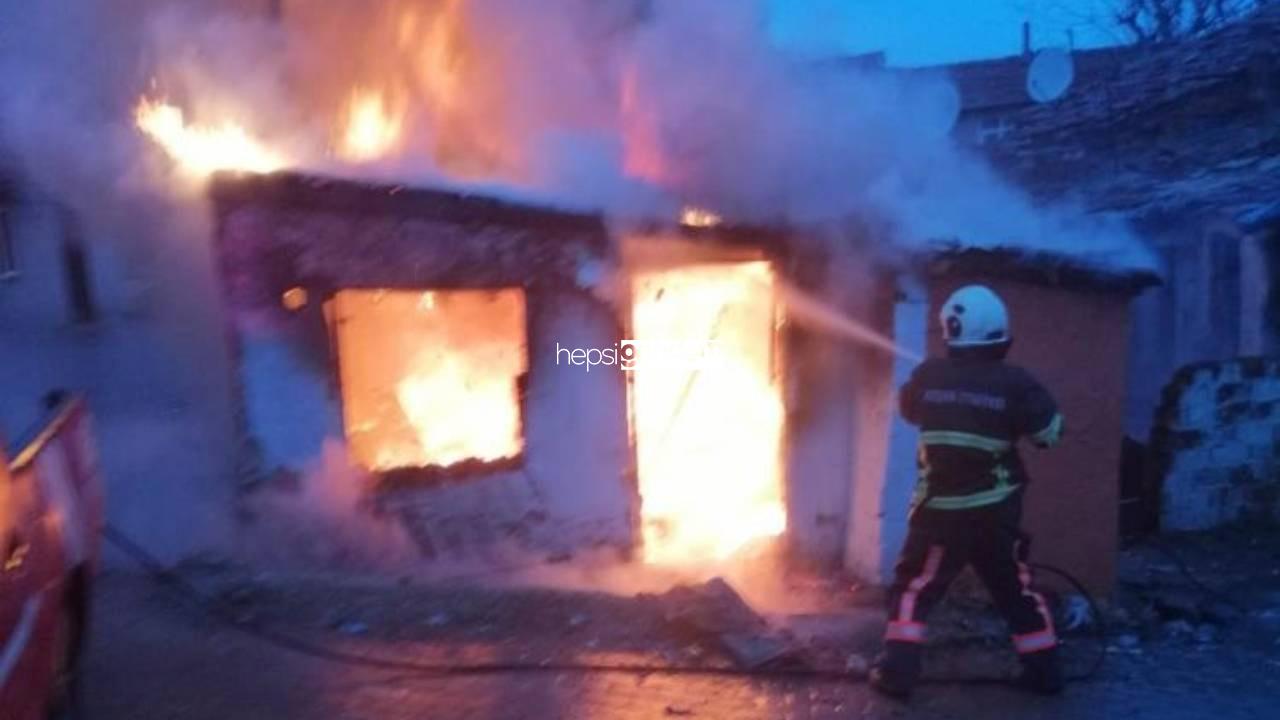 Keşan’da alev alan konut kullanılamaz hale geldi