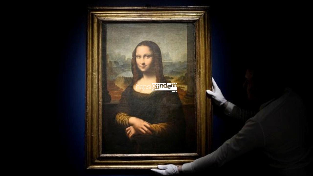 Mona Lisa tablosu taşınıyor