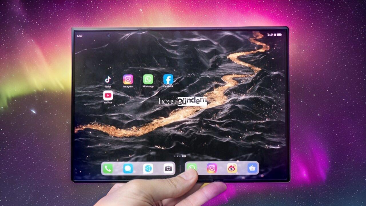 Samsung’un üçe katlanabilir birinci aygıtı geliyor! İşte son sızıntılar