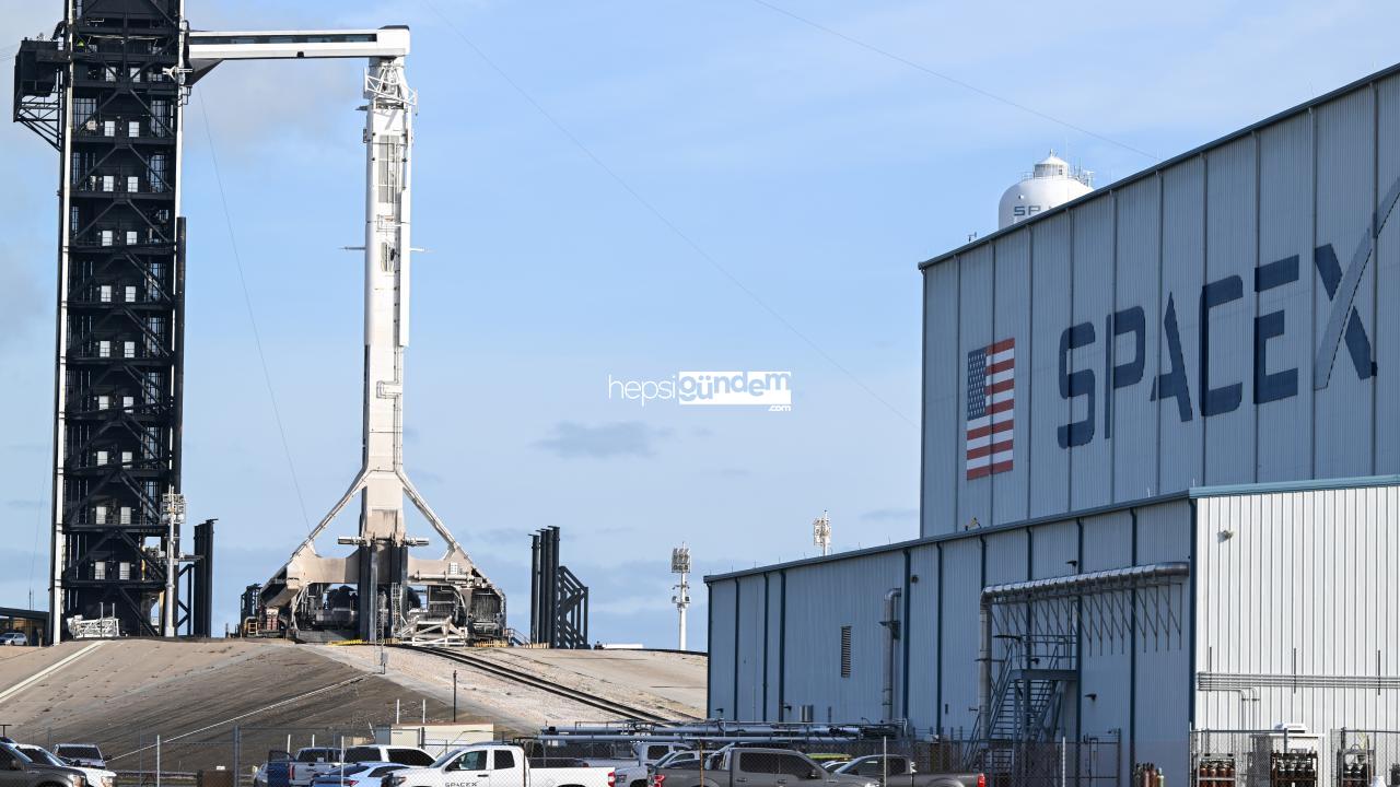 SpaceX’in Starship roketi 7’nci test uçuşunda parçalandı