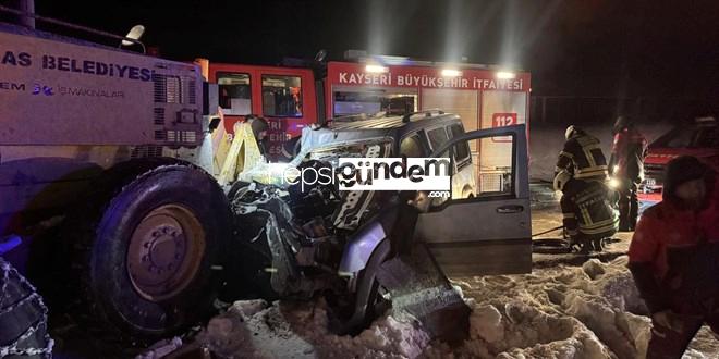 Kayseri’de trafik kazasında 2 kişi ağır yaralandı