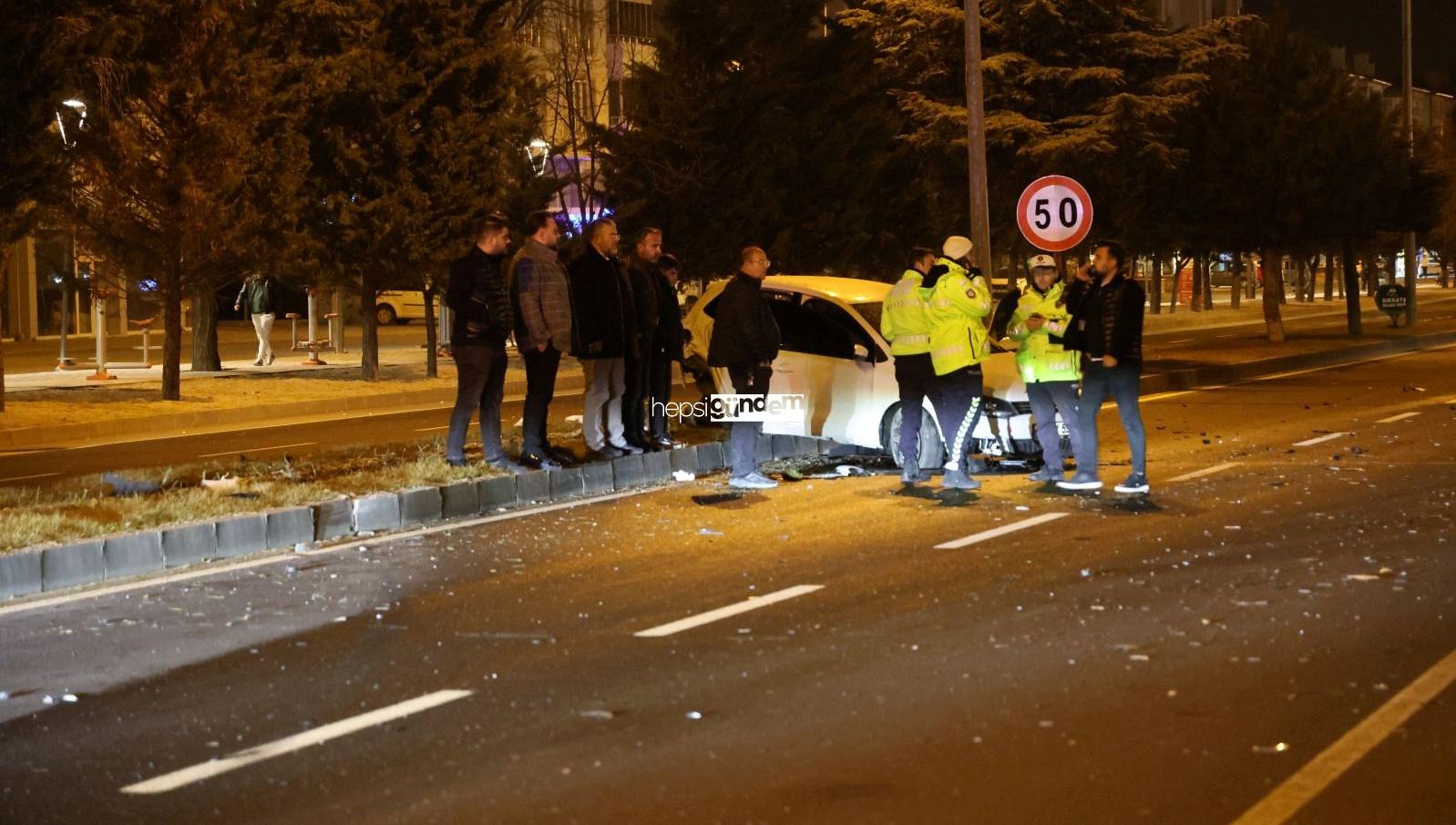 Kaza yaptı, yaralı arkadaşlarını bırakıp kaçtı