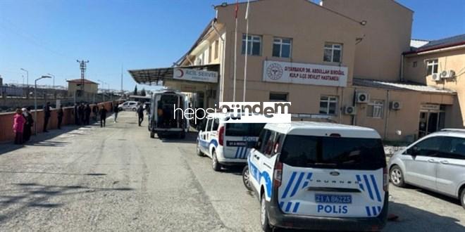 Ruhsal Problemli Genç Annesini Öldürdü, Babasını Yaraladı