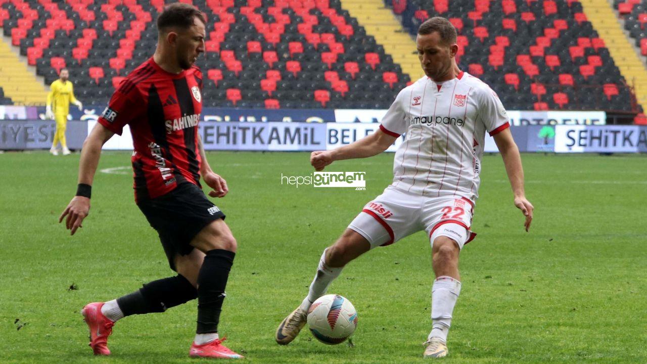 Sivasspor’da makûs seri: Gaziantep KF geriden gelip kazandı