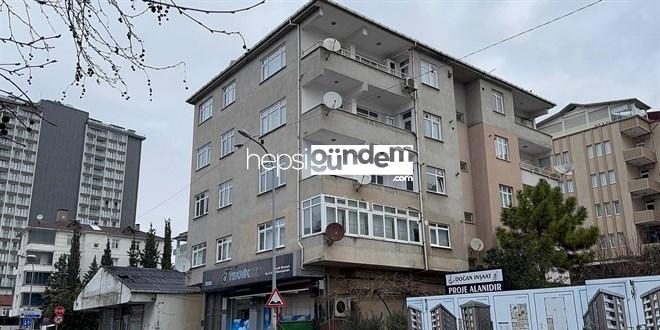 Tuzla’da duvarlarında çatlaklar oluşan 4 katlı bina tahliye edildi