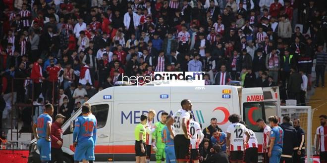 Sivasspor’da maçta sakatlanan iki oyuncu hastaneye kaldırıldı